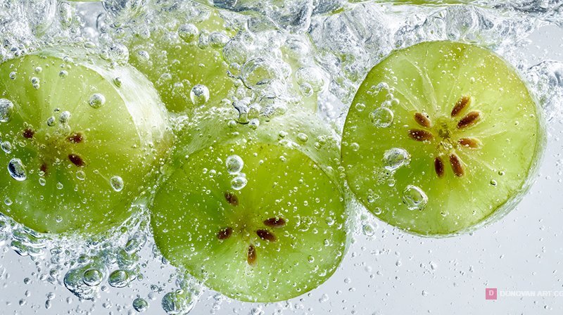 Fresh Sliced Green Grapes with Dynamic Water Splash
